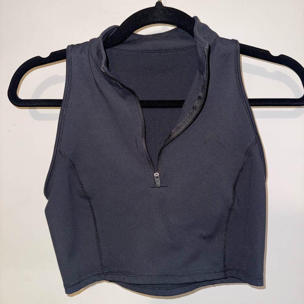 Oner Active Black Timeless Cropped Vest - Size Medium